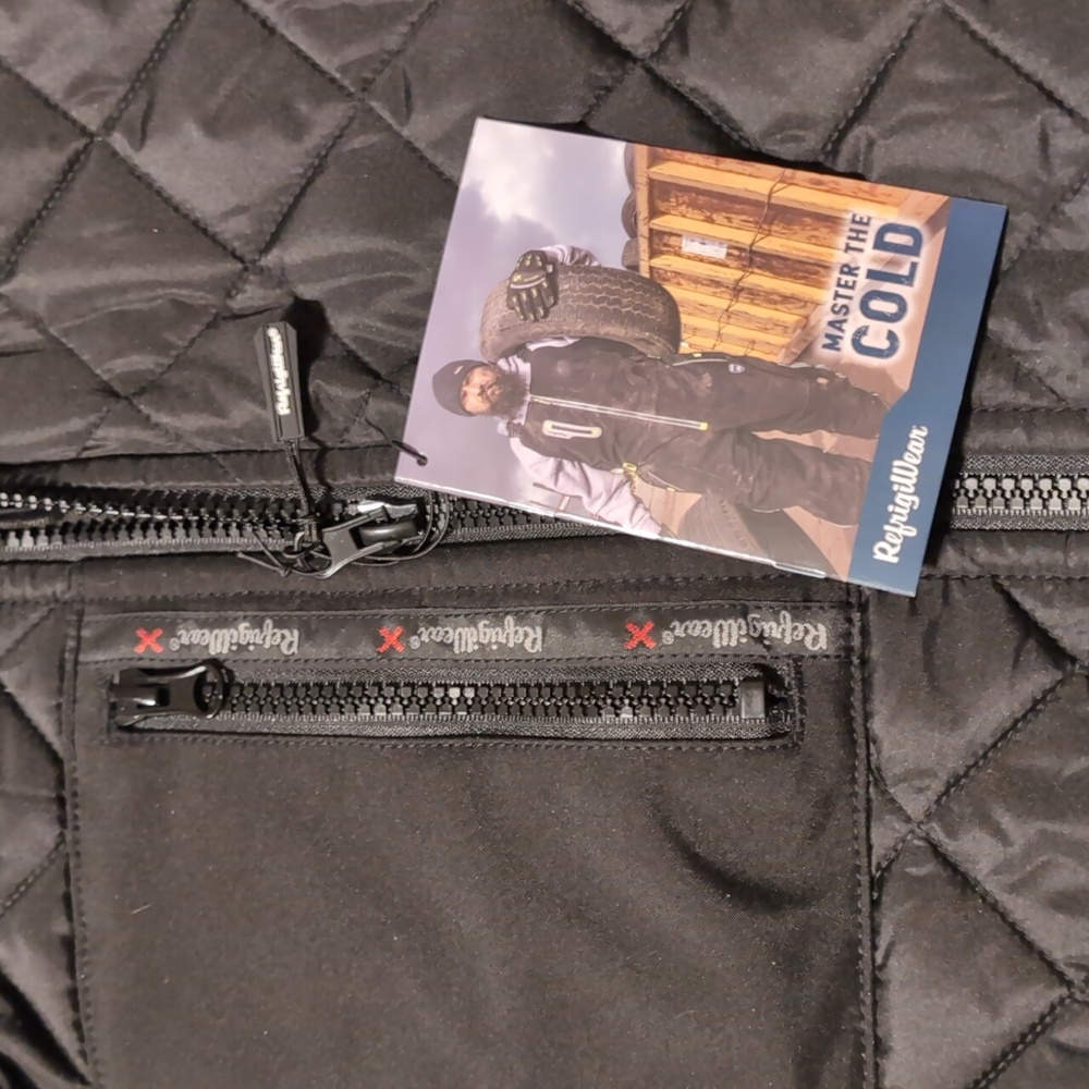 RefrigiWear EnduraQuilt™ Diamond Quilted Puffer Jacket - Picture 4 of 5